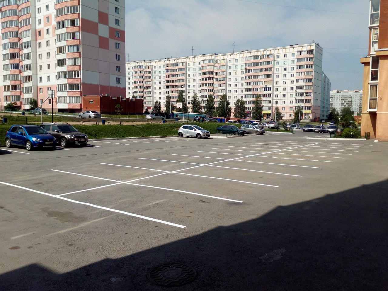 Разметка парковки жилого дома